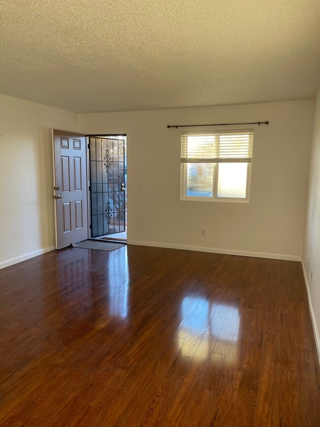 Building Photo - 1742 Shepherd Dr