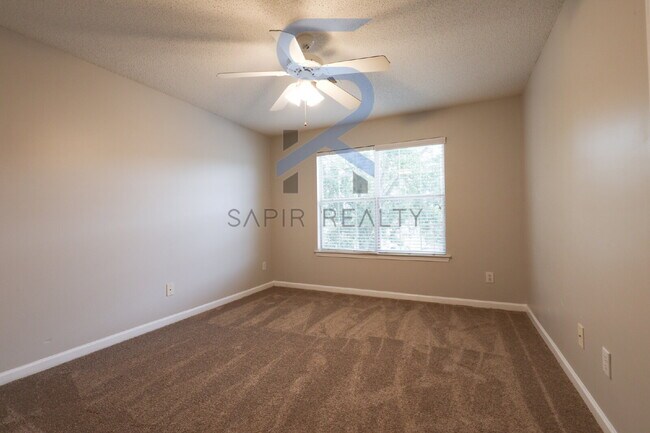 Building Photo - 2297 Nicole Dr