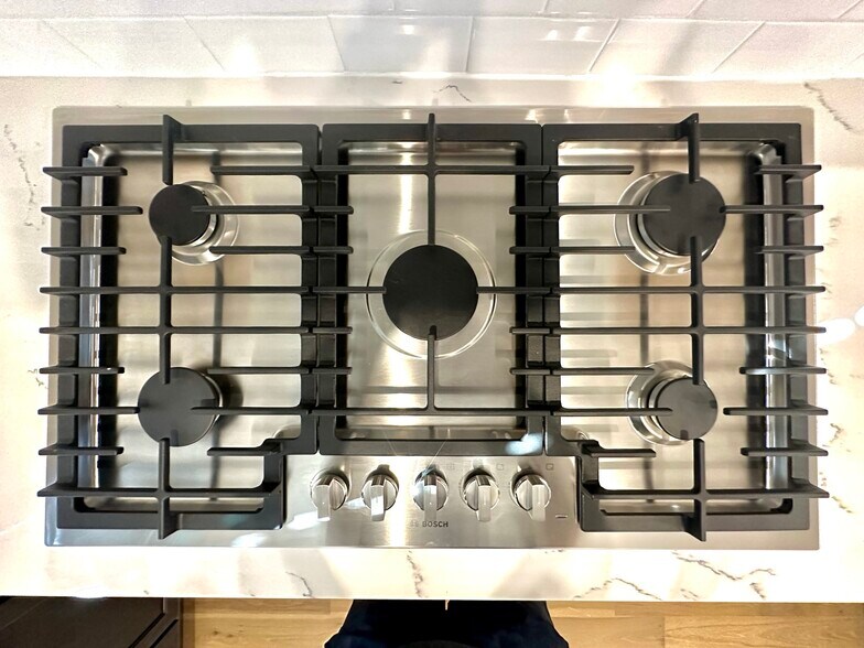 Kitchen - 809 Bringhurst St