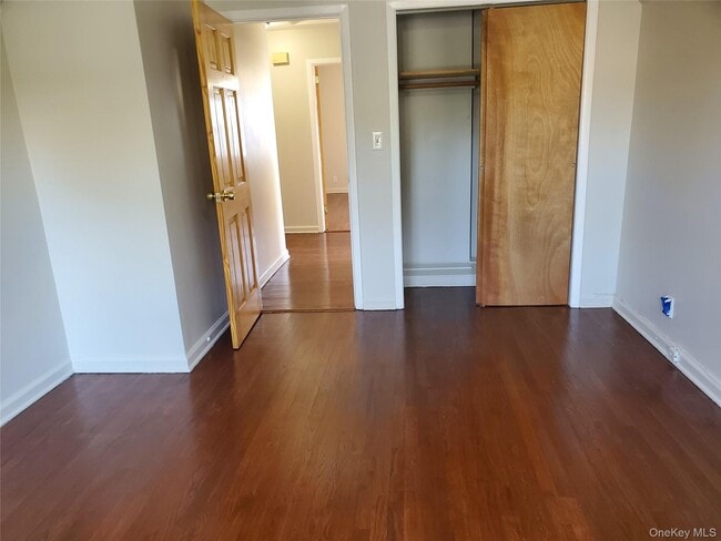 Building Photo - 166-06 Willets Point Blvd