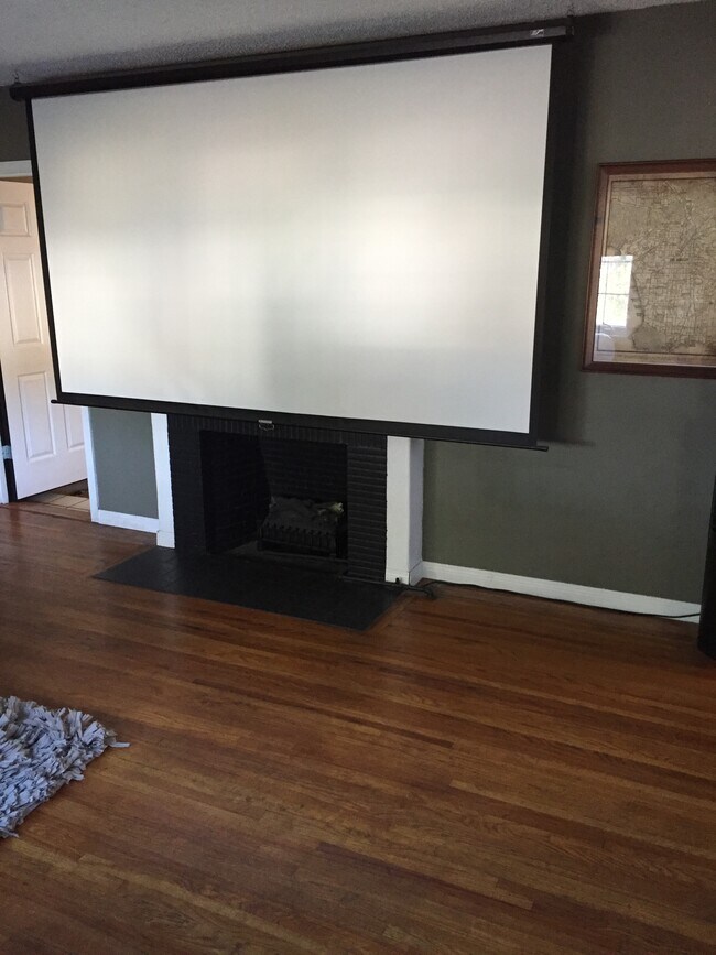 Building Photo - 1513 N Catalina St