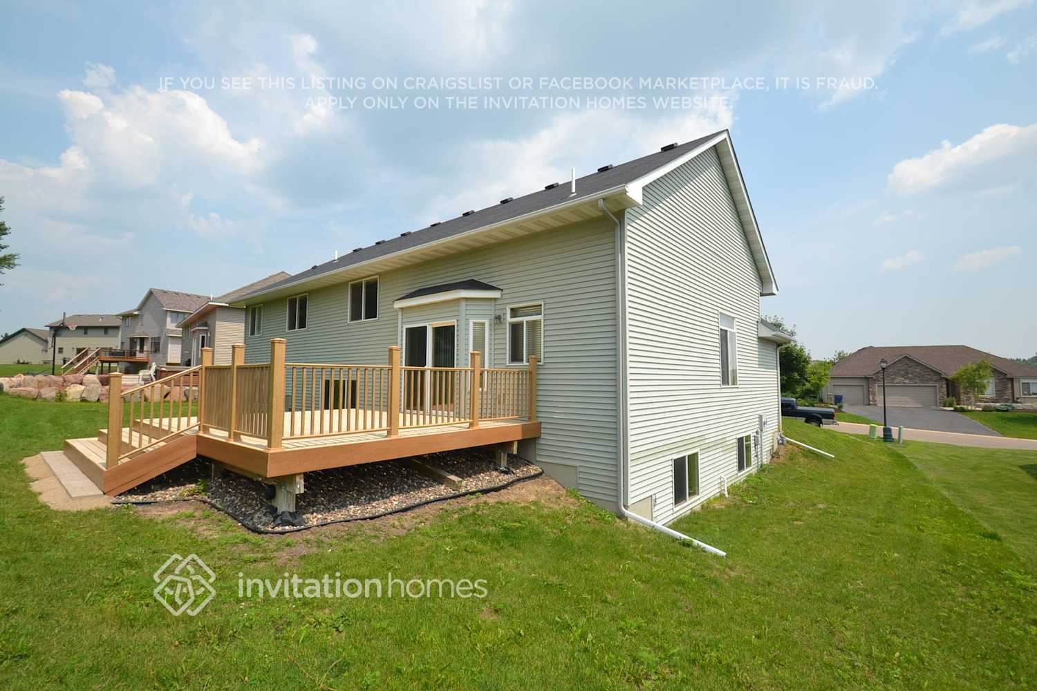 Building Photo - 336 Brady St