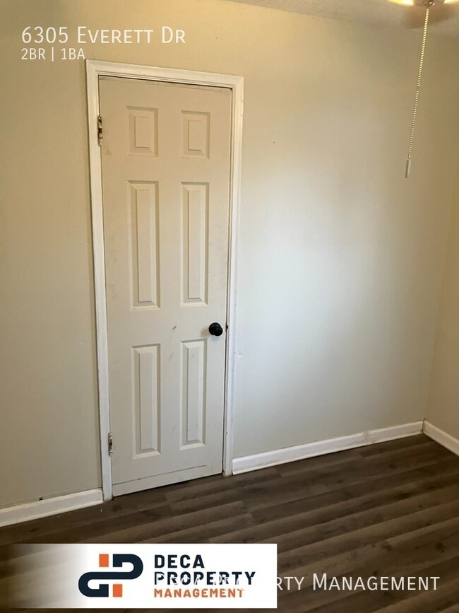 Building Photo - 6305 Everett Dr