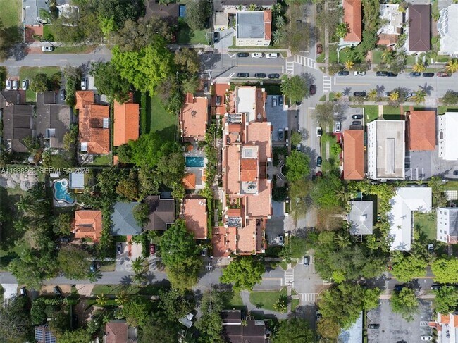 Building Photo - 1400 Salzedo St