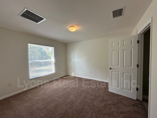 Building Photo - 5521 Gillot Blvd