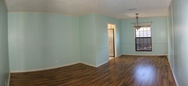Building Photo - 202 Margarita Dr