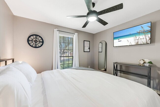 Building Photo - 7326 Winding Star Dr