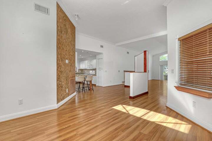 Building Photo - 6817 Barnwell Dr