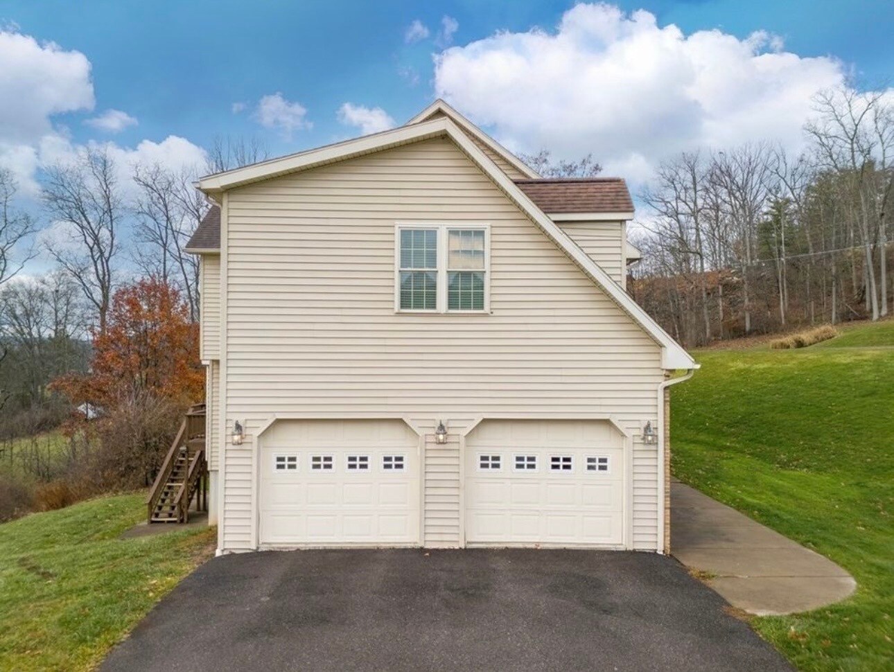 Building Photo - 65 Hillside Dr