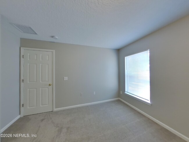 Building Photo - 5555 Village Pond Cir