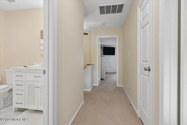 Building Photo - 193 Pear Dr