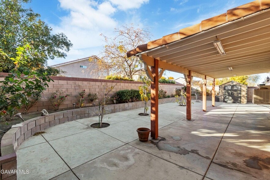 Building Photo - 44103 Sundance Ct