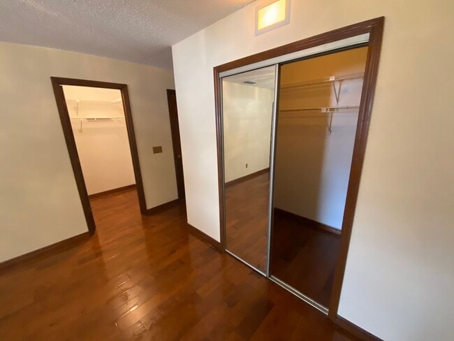 Building Photo - Beautiful 2/2/2 Deltona home