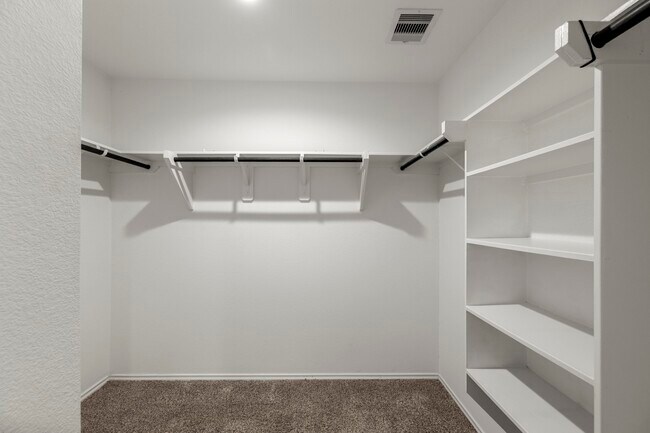 Building Photo - 5451 Tuscany Hills Ln