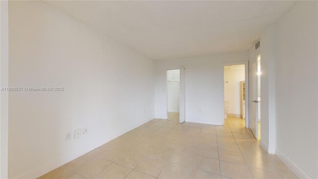 Building Photo - 8215 SW 152nd Ave
