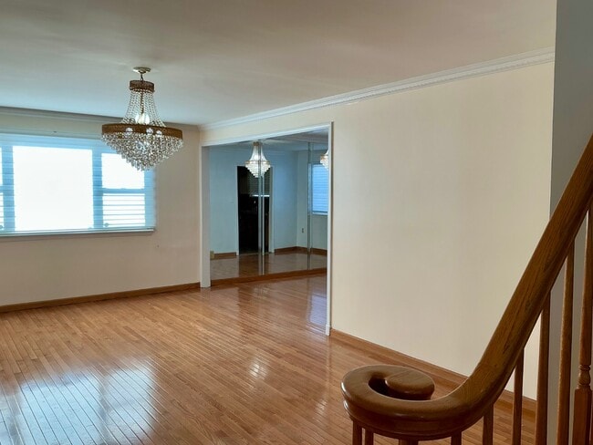 Building Photo - 306 Jefferson Ave