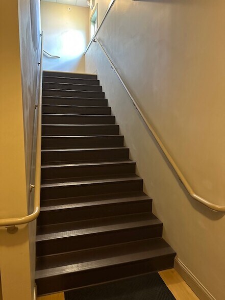 Building Photo - 1032 N Washington Ave