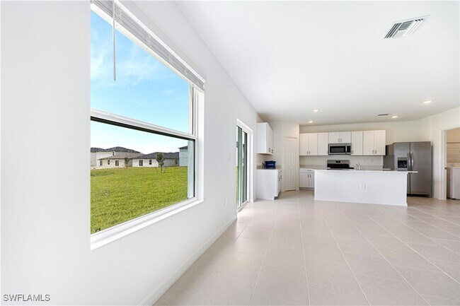 Building Photo - 4098 Lattuca