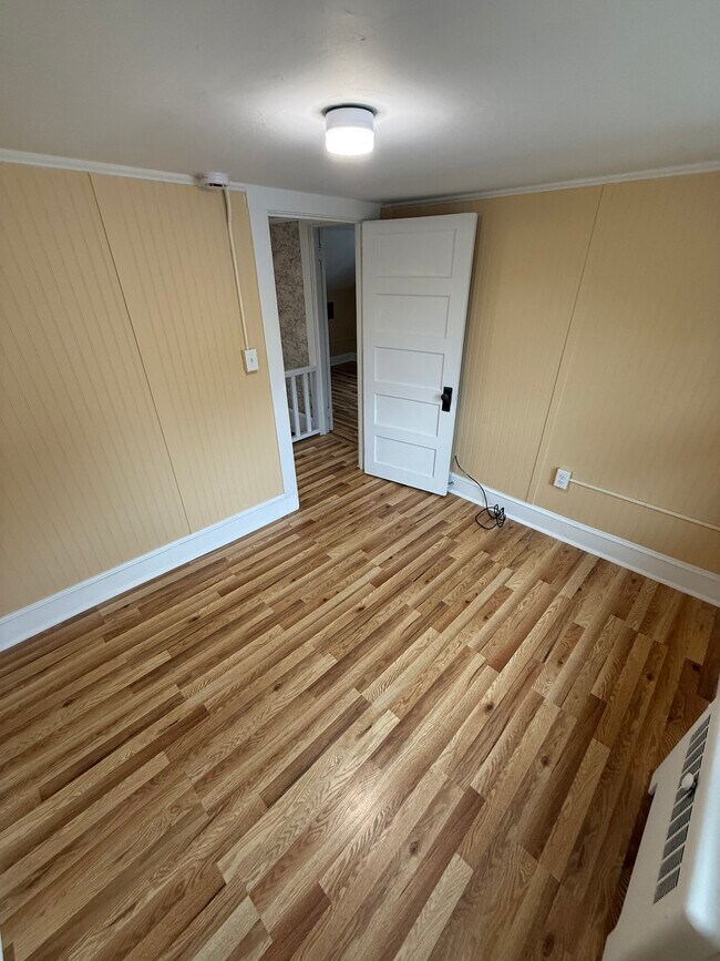 Building Photo - 231 Mansfield Ave