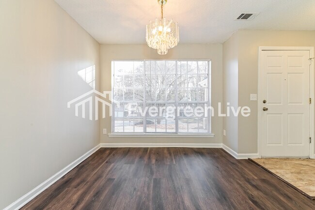 Building Photo - 3431 Hollow Oak Dr