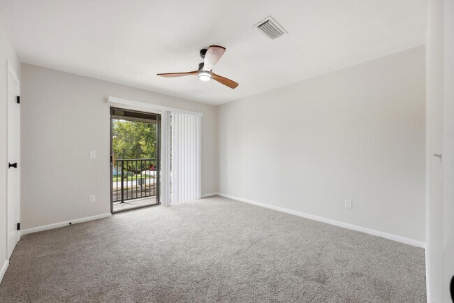 Building Photo - 1331 Cedar St