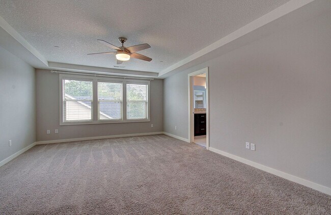 Building Photo - STUNNING CAMAS NORTH HILLS 4 BR, 3.5 BATH HOME~ CAMAS SCHOOLS~ PET FRIENDLY!