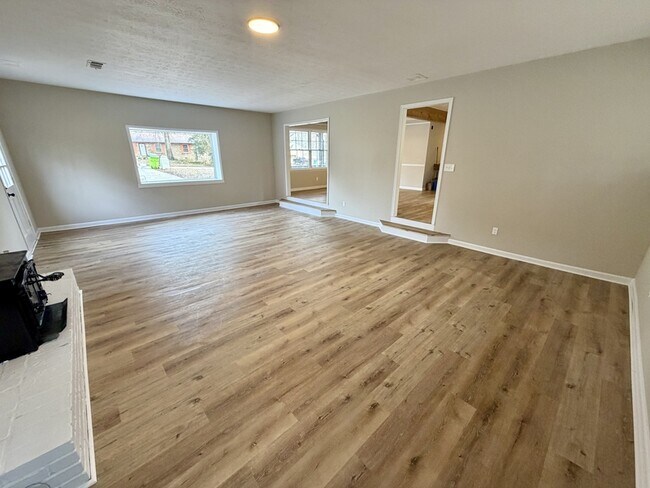 Building Photo - 80 Glenn Burnie Dr