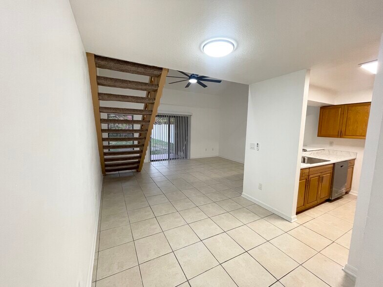 Building Photo - 2759 Hunt Club Ln