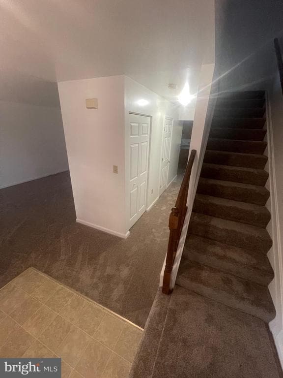 Building Photo - 363 Stonehedge Ln