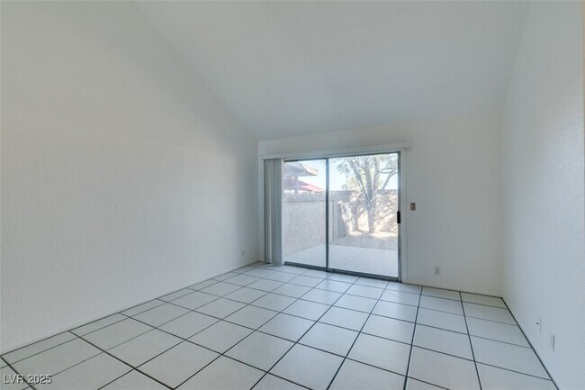 Building Photo - 4012 Grasmere Ave