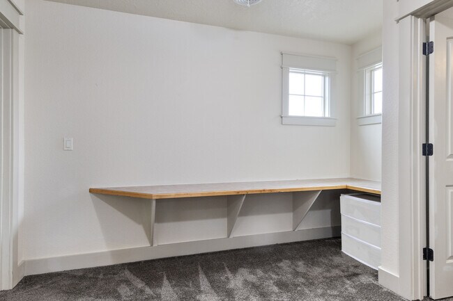 Building Photo - 10976 W Hidden Brook Dr