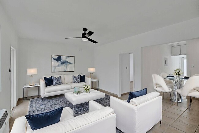 Building Photo - 2160 E Bay Harbor Dr