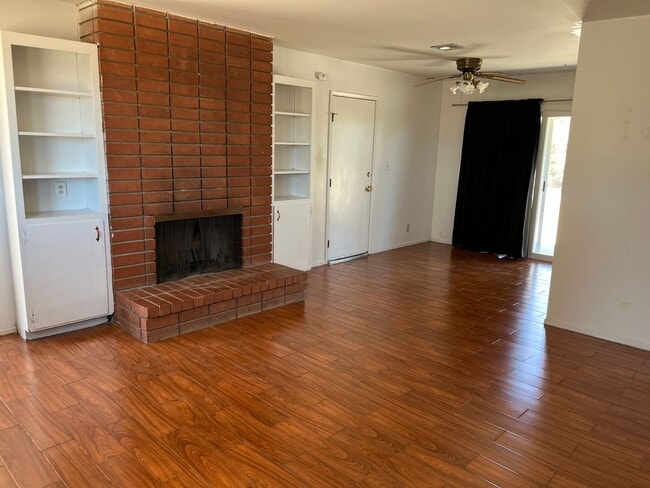 Building Photo - 2 bedroom 2 bathroom House In Apple Valley, Ca