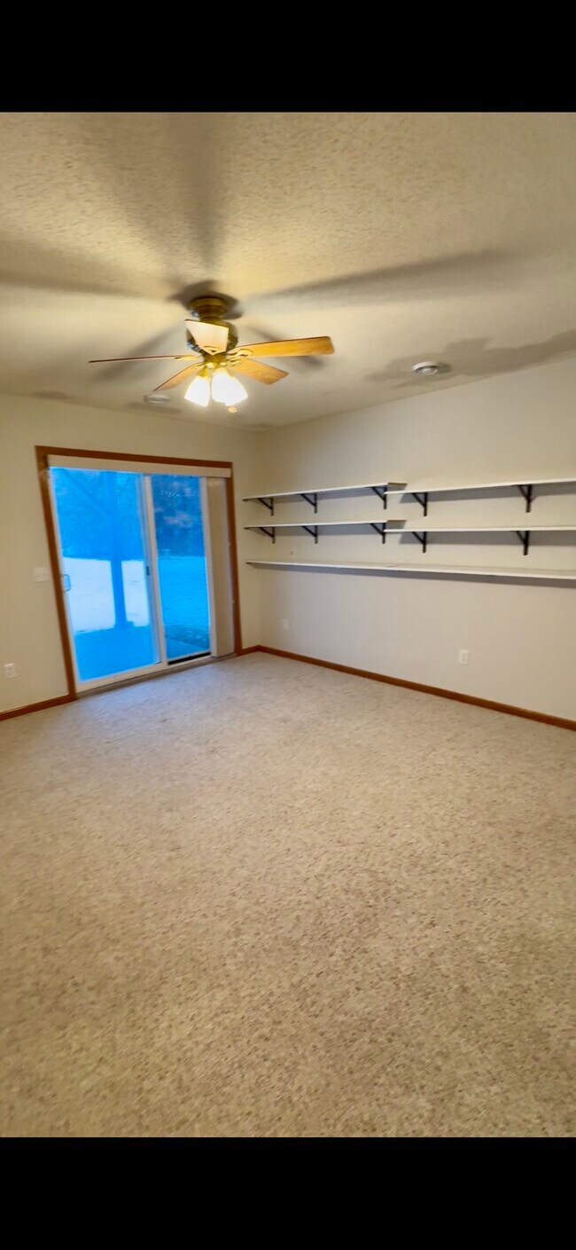 Building Photo - 7354 Windsor Dr N