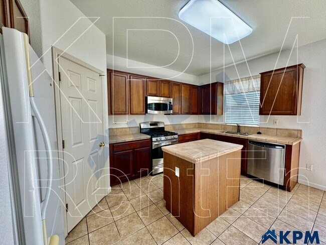 Building Photo - 1504 Cat Tail Dr
