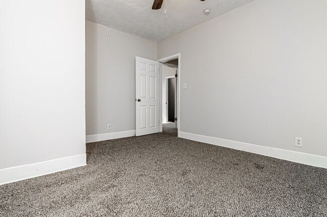 Building Photo - Please View 3D Virtual Walk-Through Before...