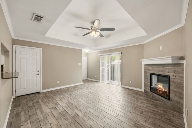 Building Photo - 521-525 Gilcrease Street Unit