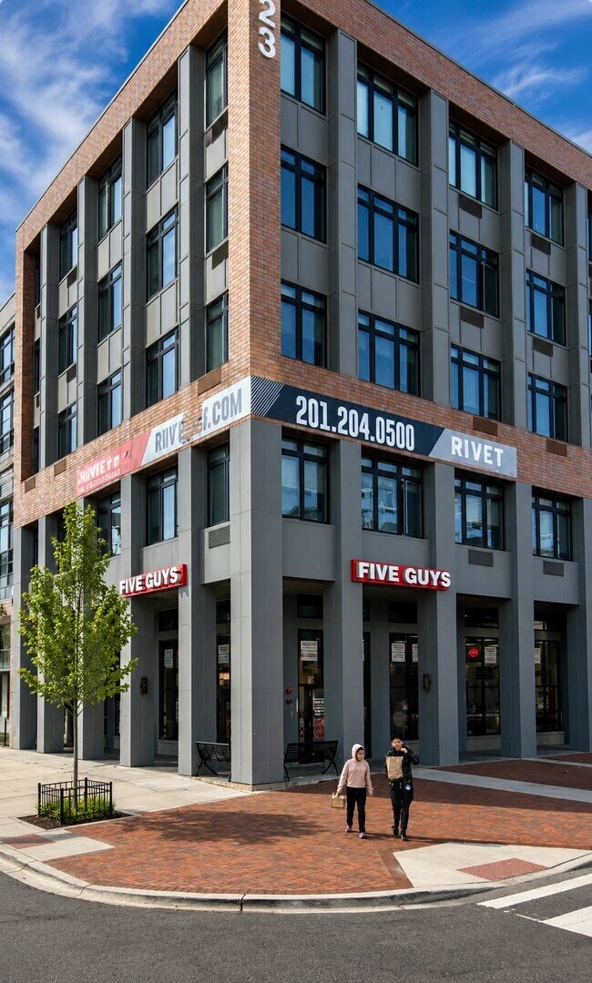 Building Photo - 286 Grant Ave