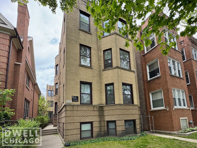 Building Photo - 2130 W Giddings St