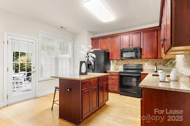 Building Photo - 4442 Coventry Row Ct