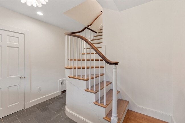 Building Photo - 229 Fairhaven Hill Rd
