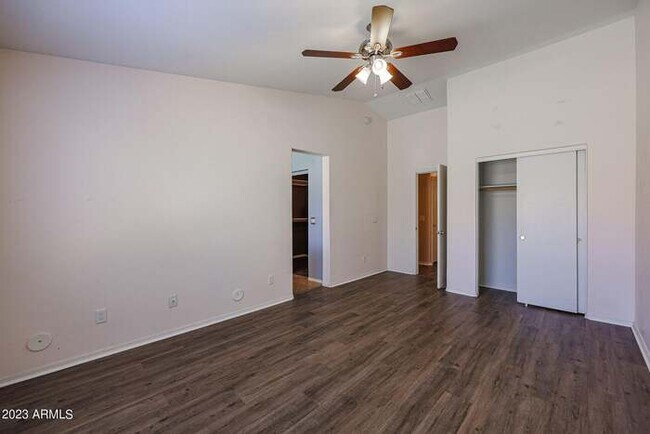 Building Photo - GREAT 3 bed, 2 bath home