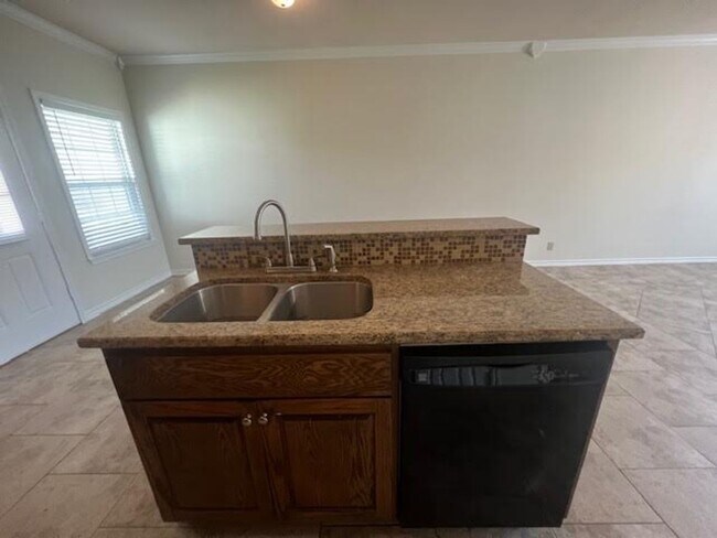 Building Photo - 195 Ashland Dr