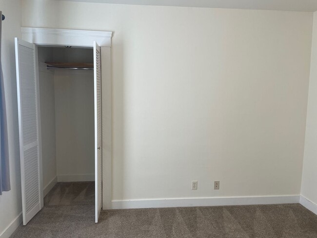 Building Photo - Wait until you see this!