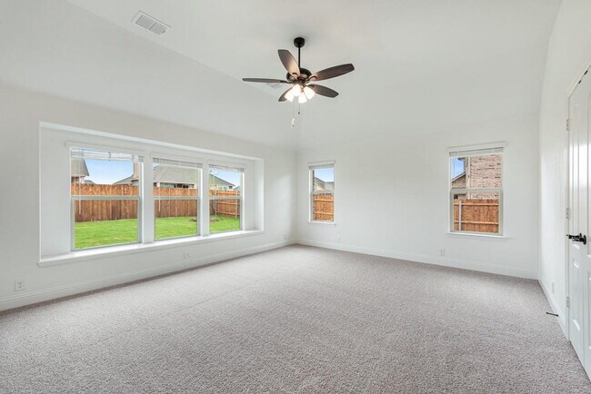 Building Photo - Spacious 4-Bedroom Retreat with 3 Full Baths – Your Modern Sanctuary Awaits in Justin, TX!
