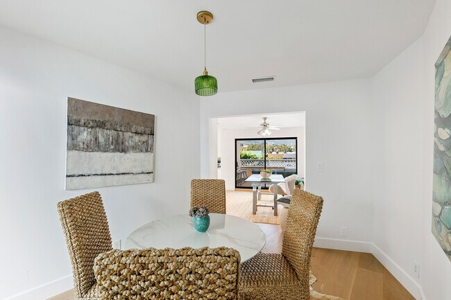 Building Photo - 6502 Dume Dr