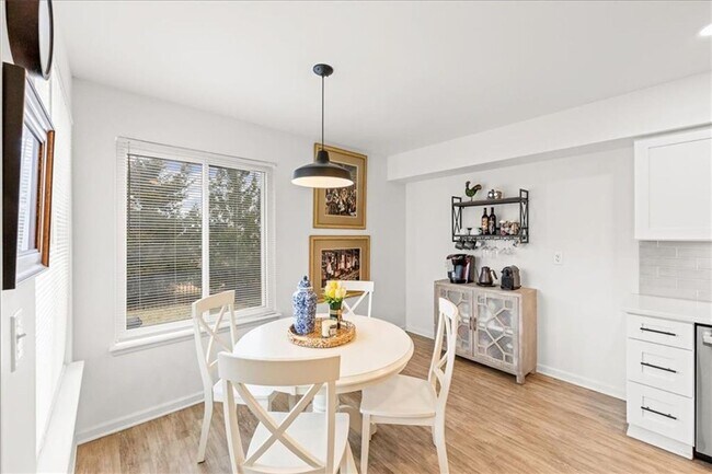 Building Photo - {10710} Updated Overland Park Townhome + Blue Valley Northwest + Two Car Garage