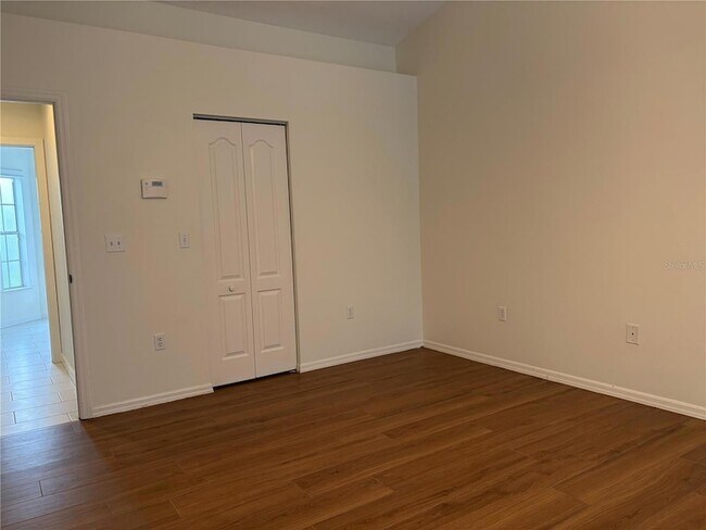 Building Photo - 5828 Sandy Pointe Dr