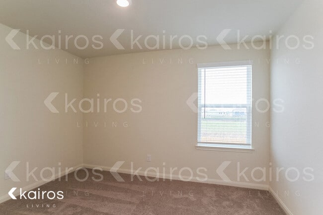Building Photo - 5518 Sapphire Lagoon Rd