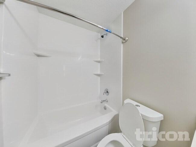 Building Photo - 5040 Liberty Hall Cir